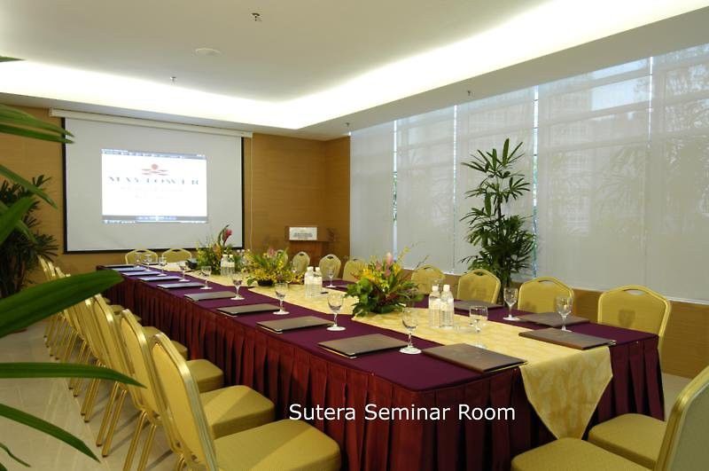 Silka Maytower Hotel 3*