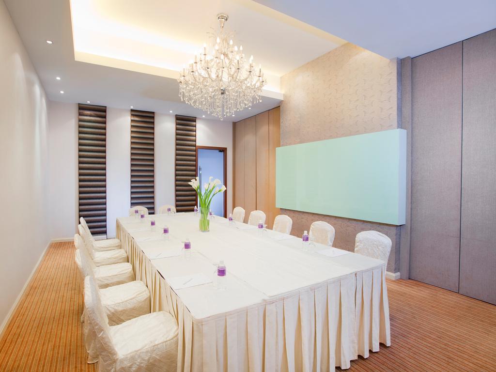 Hotel Silka Maytower